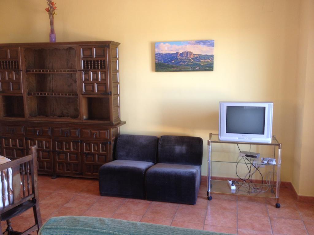 Apartaments La Fabrica Horta de Sant Joan Δωμάτιο φωτογραφία