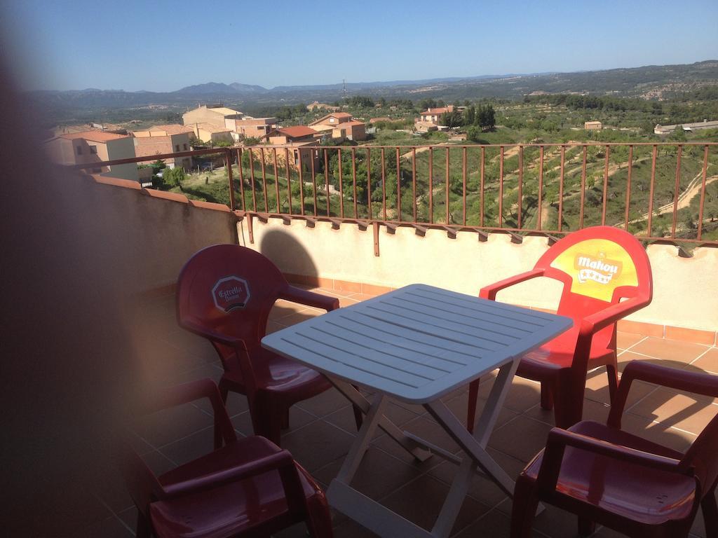 Apartaments La Fabrica Horta de Sant Joan Δωμάτιο φωτογραφία