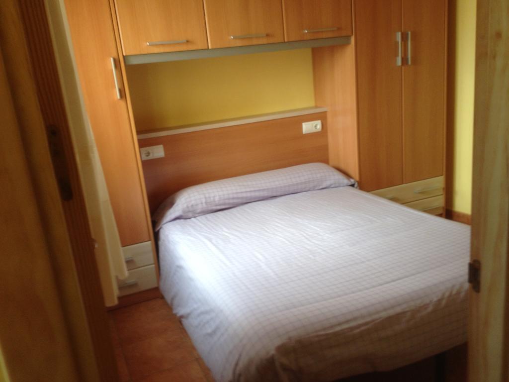 Apartaments La Fabrica Horta de Sant Joan Δωμάτιο φωτογραφία