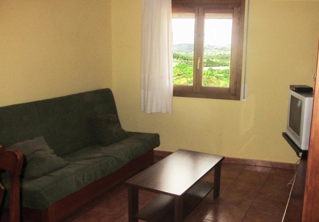 Apartaments La Fabrica Horta de Sant Joan Δωμάτιο φωτογραφία