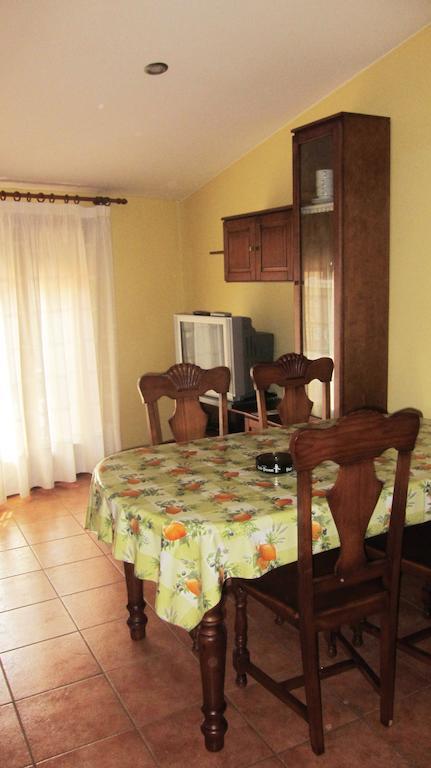 Apartaments La Fabrica Horta de Sant Joan Δωμάτιο φωτογραφία
